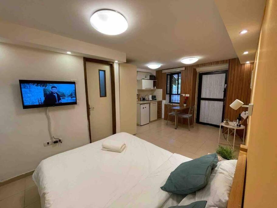 Gorgeous Studio , Market Location , Stone House Jerusalem Exterior photo
